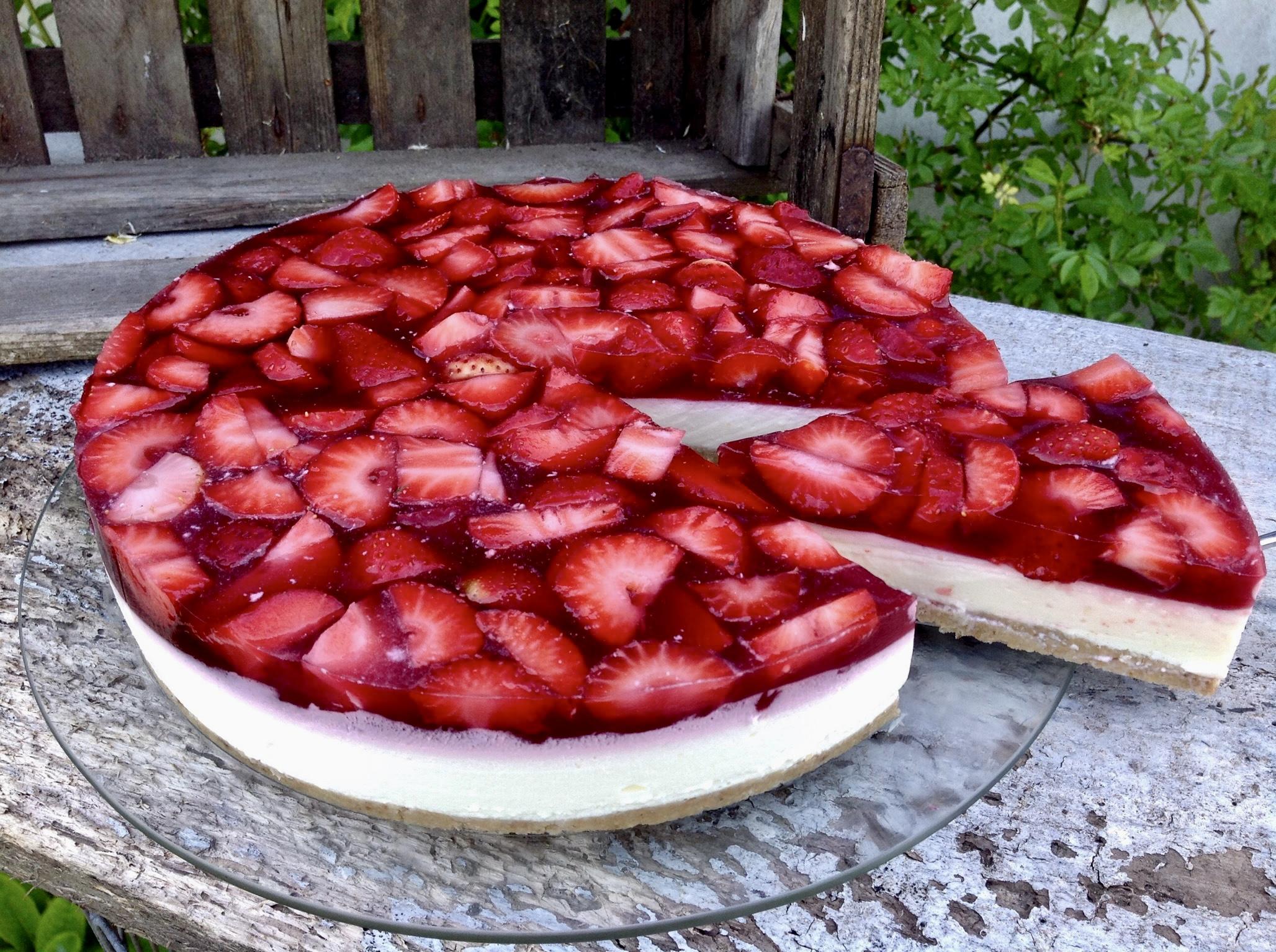 Erdbeertorte mit Götterspeise