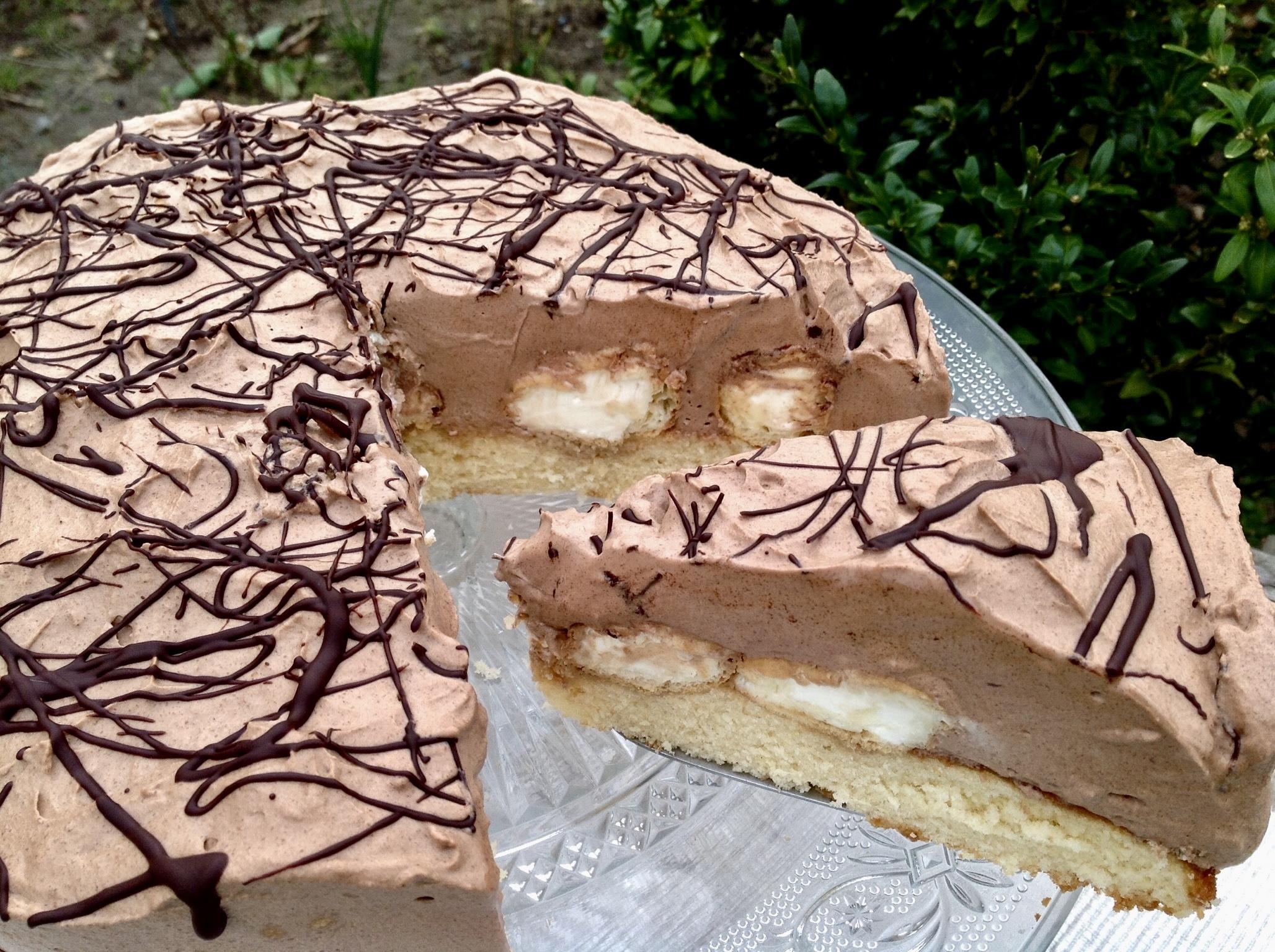 Schokoladentorte mit Windbeutel und Baileys