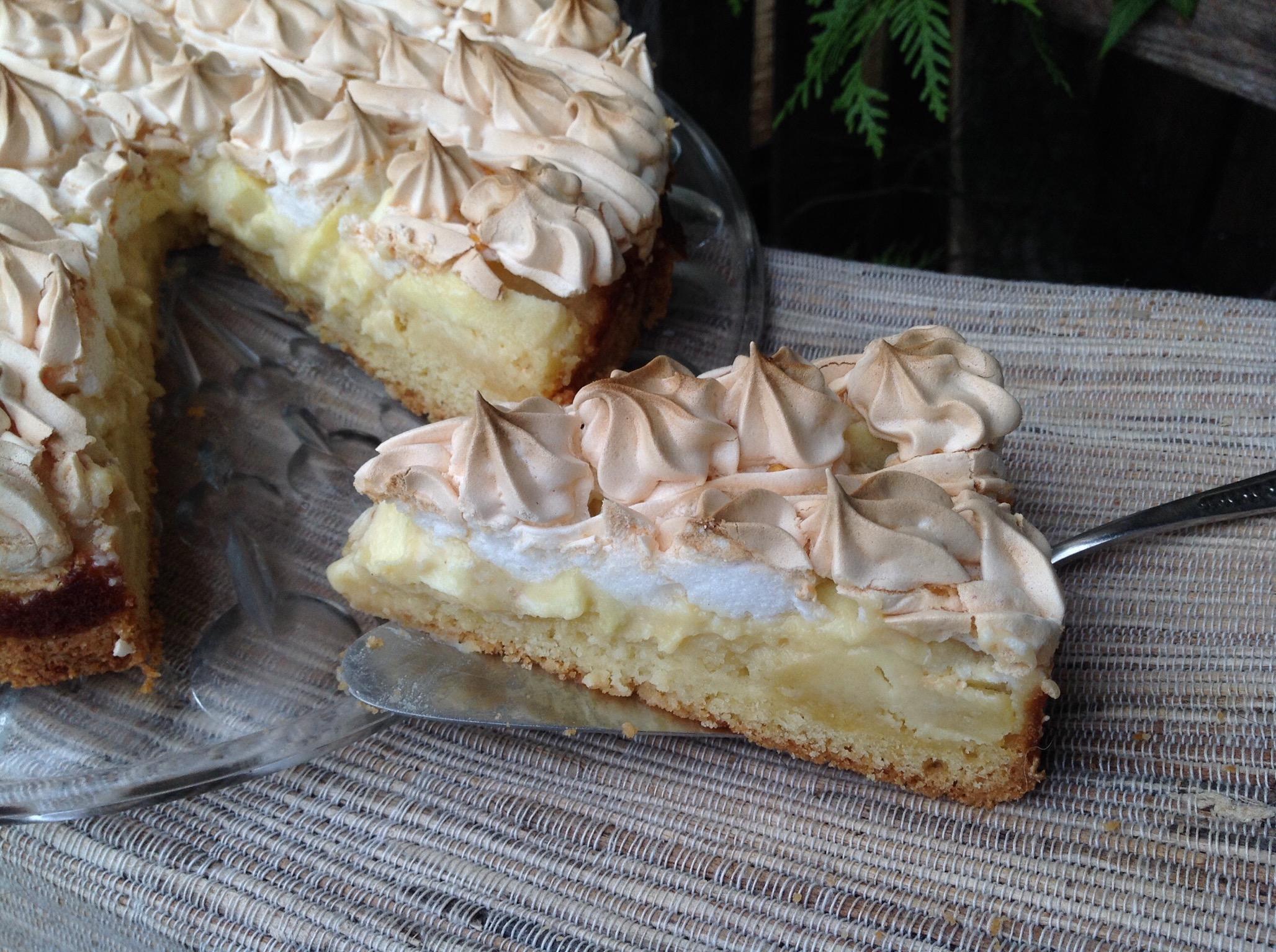 Apfel- Marzipan- Kuchen mit Baiser