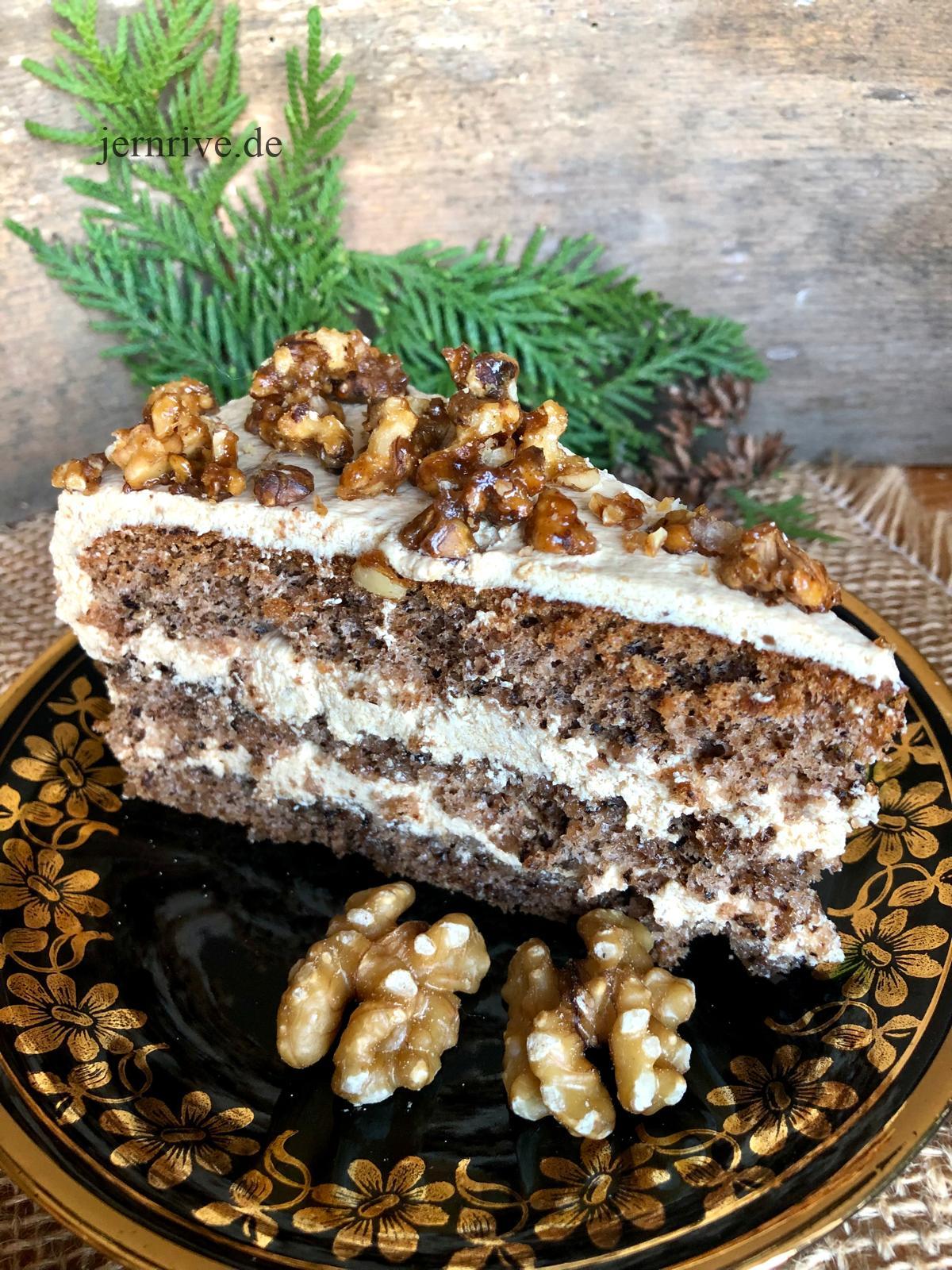 Walnuss-Torte mit Karamellcreme